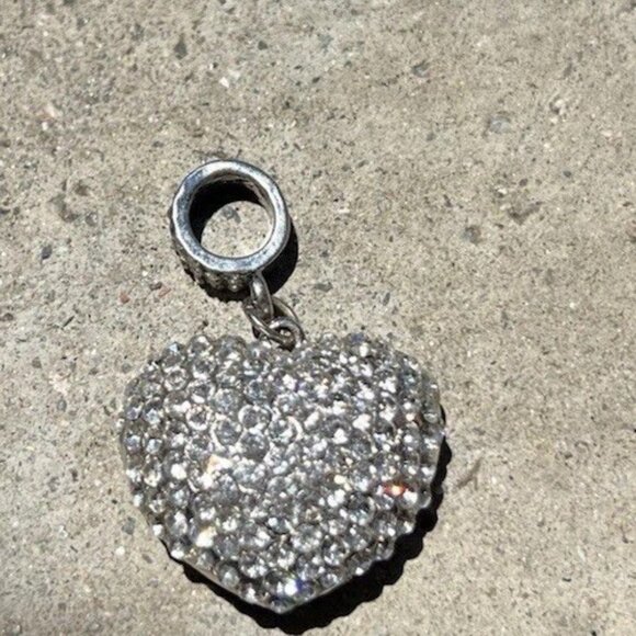 Vintage Silver tone Clear Crystals Rhinestones Solid Puffy Heart Charm Pendant - Picture 10 of 14